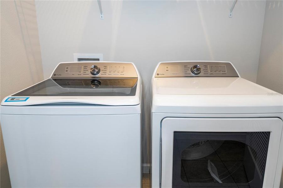 Close-up of interior finishes inside a home in , St. Cloud (Image 21).