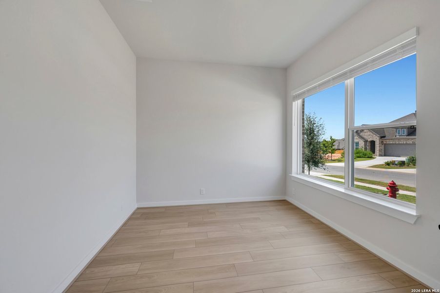 Spacious, unfurnished interior of a new home in Meyer Ranch – Select Reserve Series, New Braunfels (Image 14). Spacious, unfurnished interior of a new home in Meyer Ranch – Select Reserve Series, New Braunfels (Image 14).