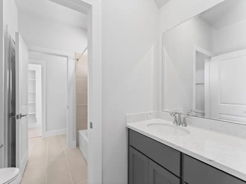 Bath 2 Attached to Bedrooms 2 and 3 Bath 2 Attached to Bedrooms 2 and 3