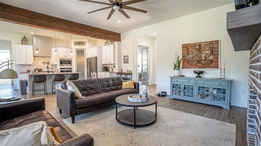 Furnished interior view inside a new home in , Glen Rose (Image 4). Furnished interior view inside a new home in , Glen Rose (Image 4).