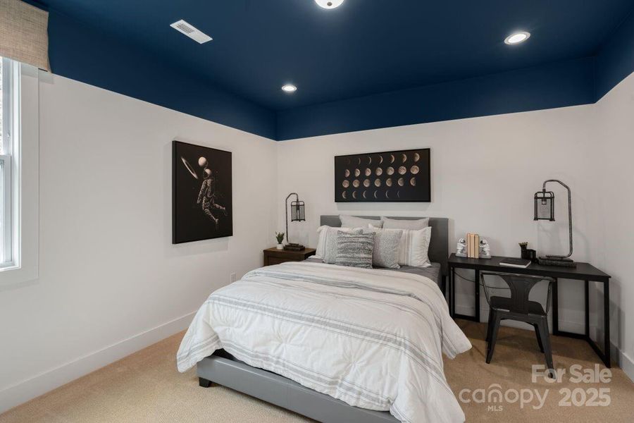 Digital Image Similar