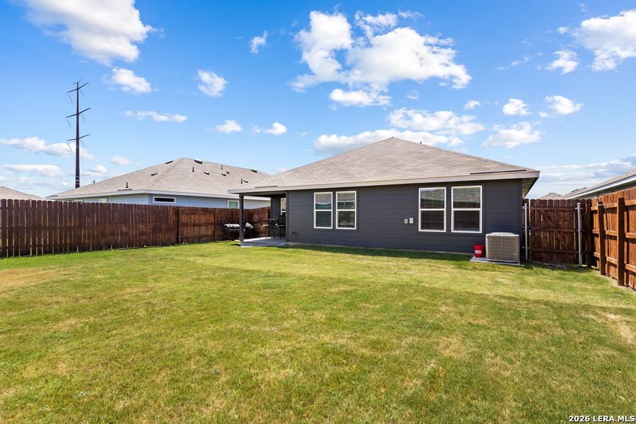Exterior details and patio area of a home in Swenson Heights, Seguin (Image 24).