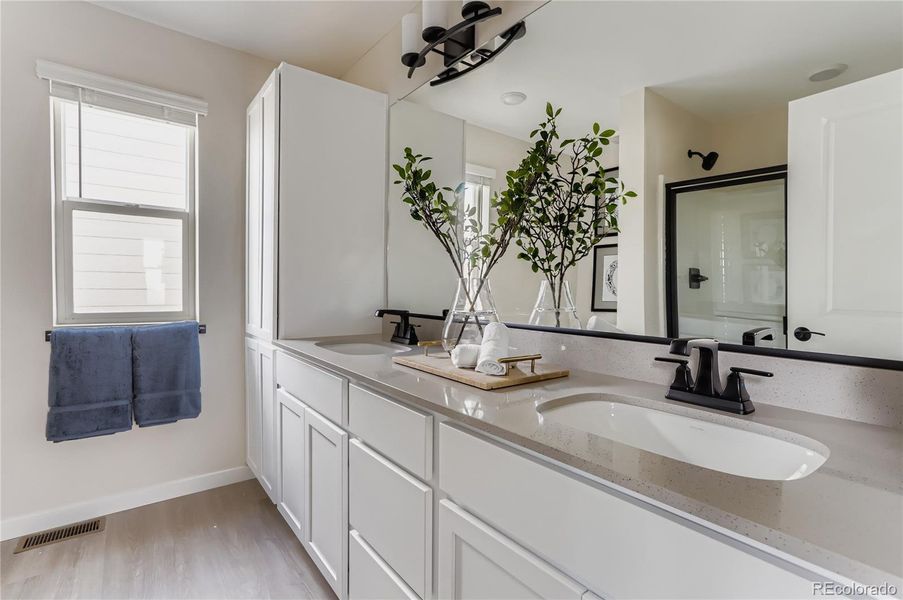 Double vanity primary bath