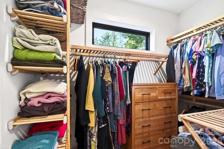 Walk-in Closet