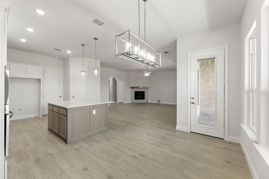 1017 Moss Grove-Dining-2 1017 Moss Grove-Dining-2