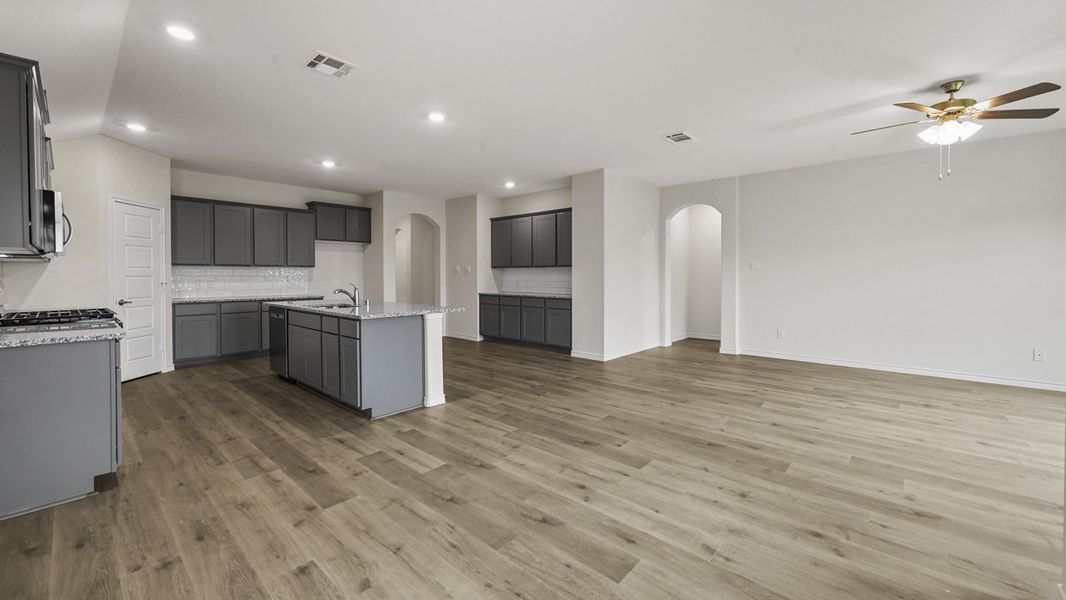 Spacious, unfurnished interior of a new home in Elevon, Lavon (Image 17).