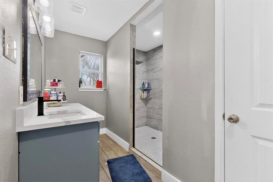 Furnished interior view inside a new home in , Ennis (Image 14).
