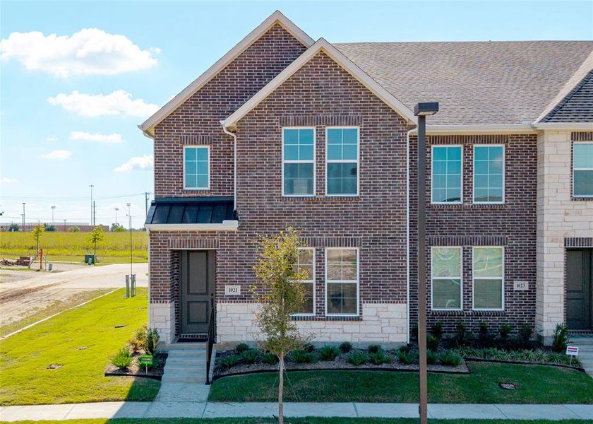 Gorgeous lock and leave lifestyle homes now available in the outstanding new community Twin Creeks Watters! Gorgeous lock and leave lifestyle homes now available in the outstanding new community Twin Creeks Watters!