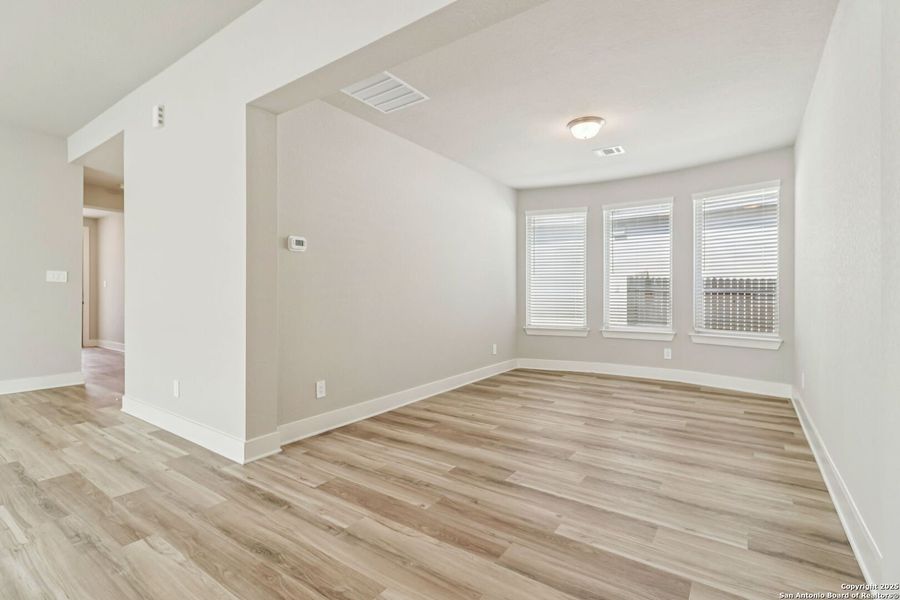 Spacious, unfurnished interior of a new home in Remington Ranch, San Antonio (Image 42). Spacious, unfurnished interior of a new home in Remington Ranch, San Antonio (Image 42).