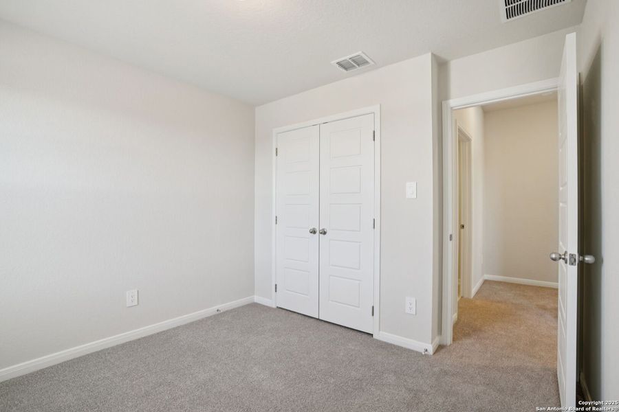 Spacious, unfurnished interior of a new home in Royal Crest, San Antonio (Image 37).