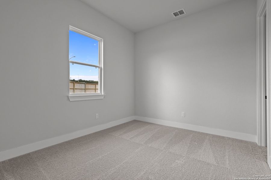 Spacious, unfurnished interior of a new home in Homestead, Schertz (Image 31).