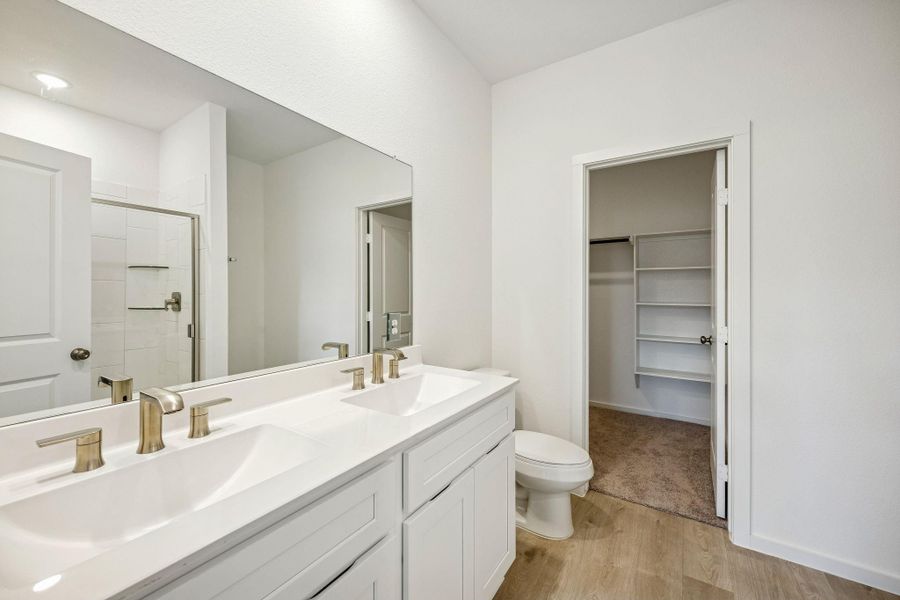 Furnished interior view inside a new home in Stokesbury, Waller (Image 8).