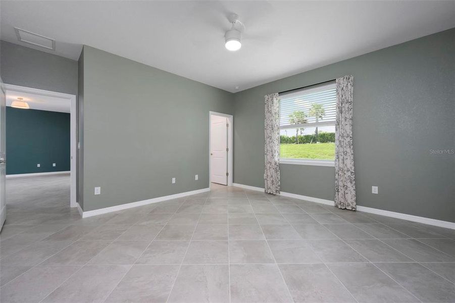 Spacious, unfurnished interior of a new home in , Venice (Image 40).