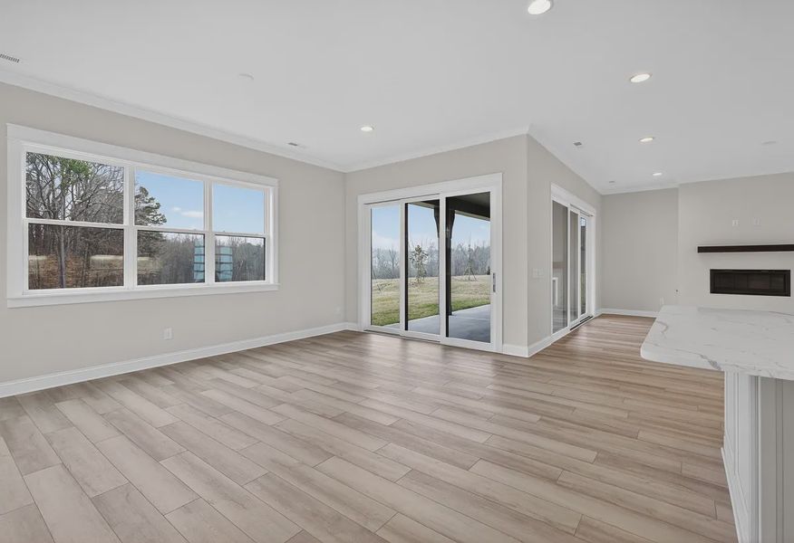 Dining Room - 7 of 27