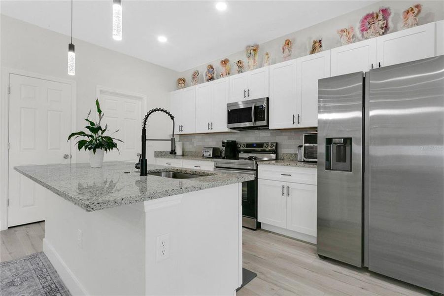 Furnished interior view inside a new home in , Ocala (Image 20).