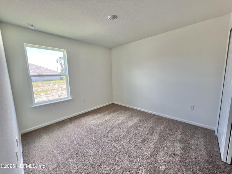 Spacious, unfurnished interior of a new home in Copper Ridge, Jacksonville (Image 8).