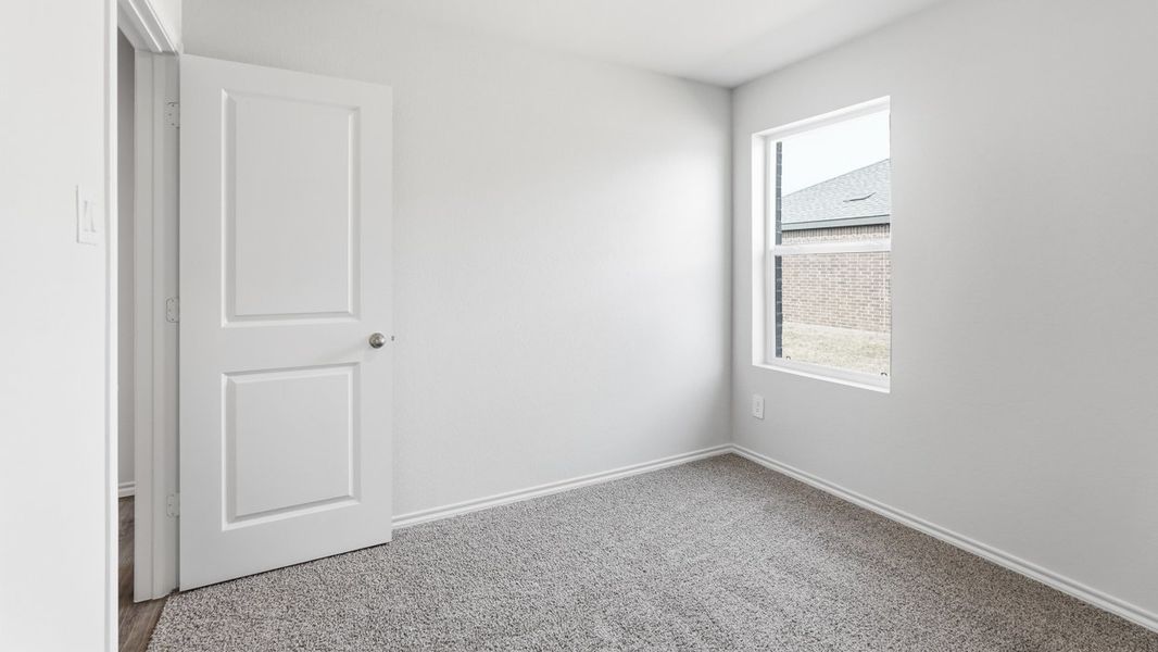 Spacious, unfurnished interior of a new home in Maplewood Meadows, Talty (Image 25).