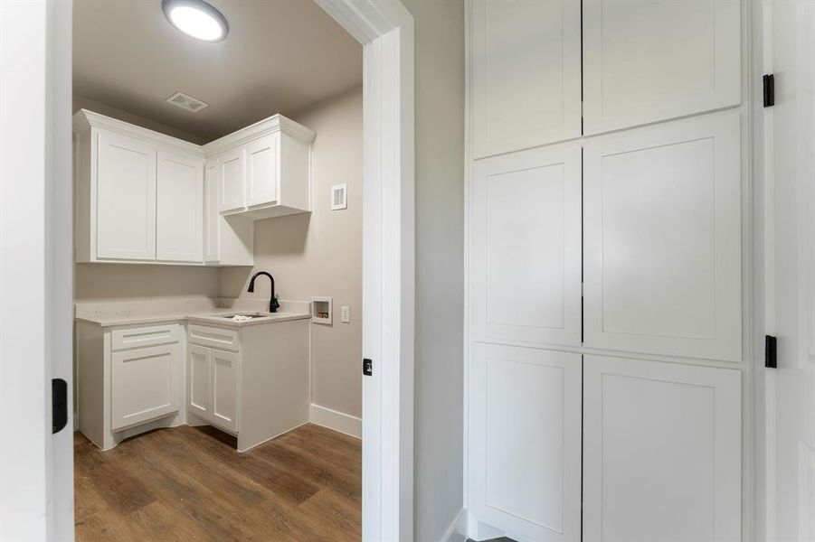 Furnished interior view inside a new home in , Rio Vista (Image 3).
