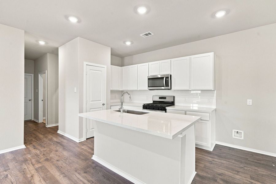 4br New Home in Alvin, TX.  - Slide 13