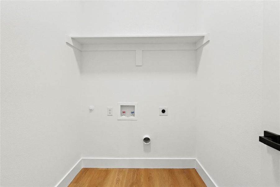 Spacious, unfurnished interior of a new home in , Dallas (Image 15).