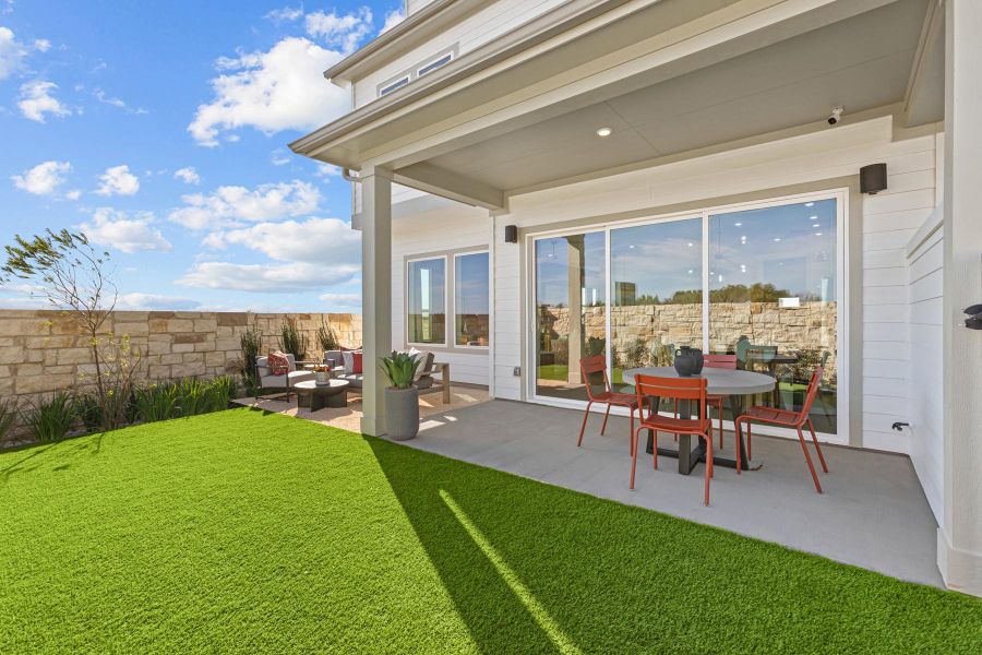 Backyard (Staged) Backyard (Staged)