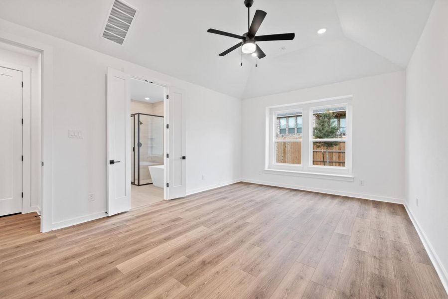 Spacious, unfurnished interior of a new home in Parkside Peninsula, Georgetown (Image 9). Spacious, unfurnished interior of a new home in Parkside Peninsula, Georgetown (Image 9).