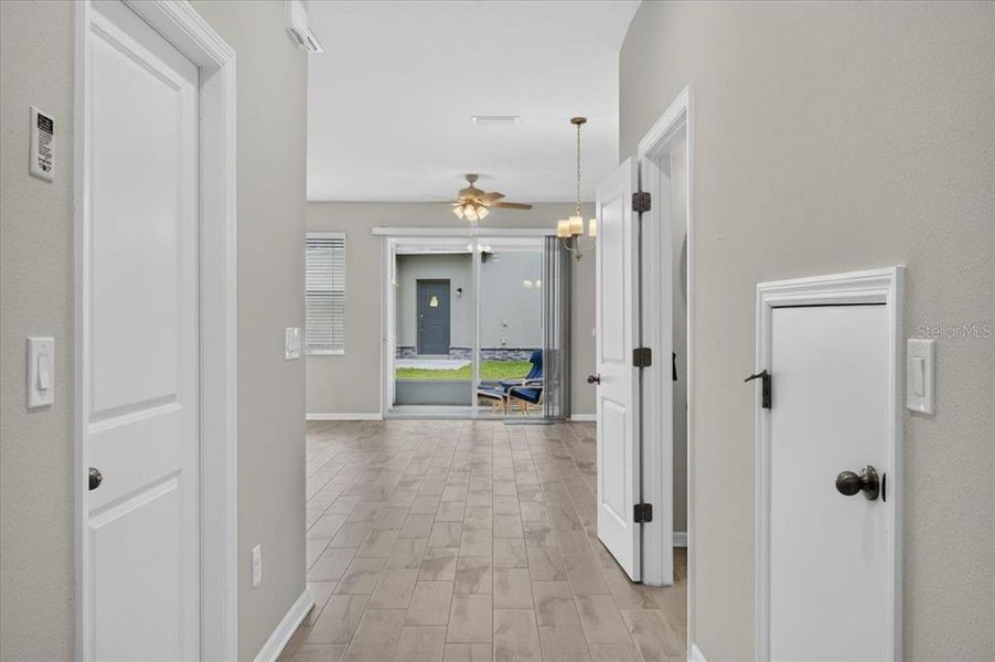 Spacious, unfurnished interior of a new home in Calusa Creek, Riverview (Image 49).