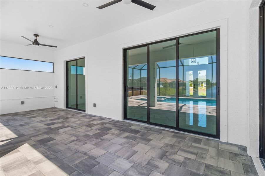 Large Lanai with Ceiling Fans