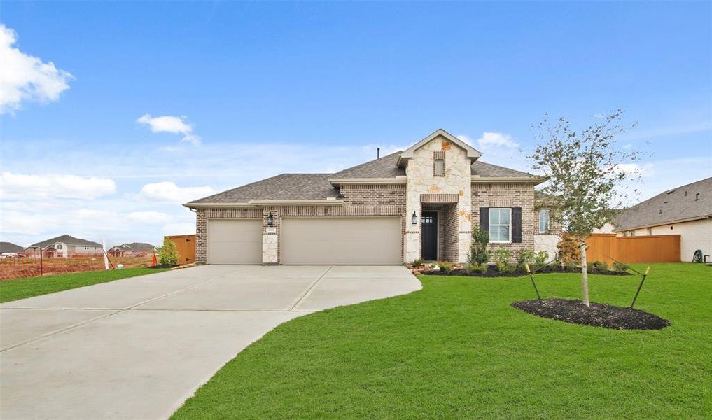 Stunning Juniper III design by K. Hovnanian Homes in elevation SA built in River Ranch Estates.