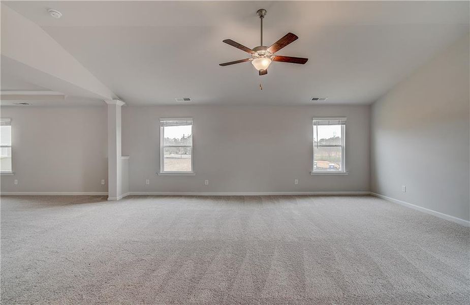 Spacious, unfurnished interior of a new home in Chapel Hill, Newnan (Image 26).