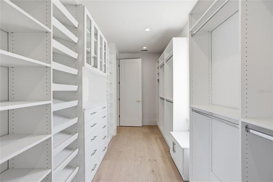 Furnished interior view inside a new home in , Winter Garden (Image 15).