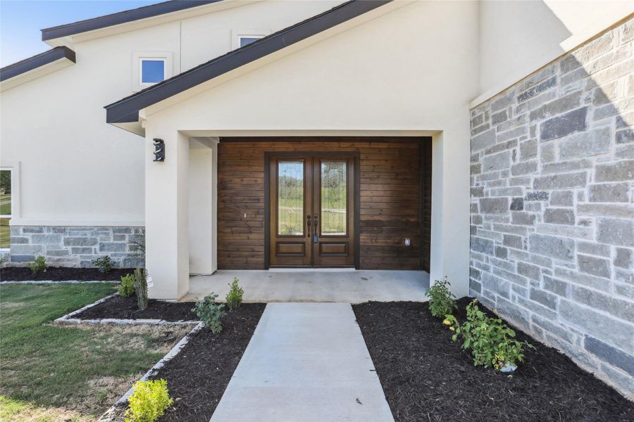 Exterior details and patio area of a home in , Cedar Creek (Image 21).