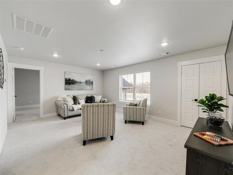 Furnished interior view inside a new home in , Sherman (Image 37).