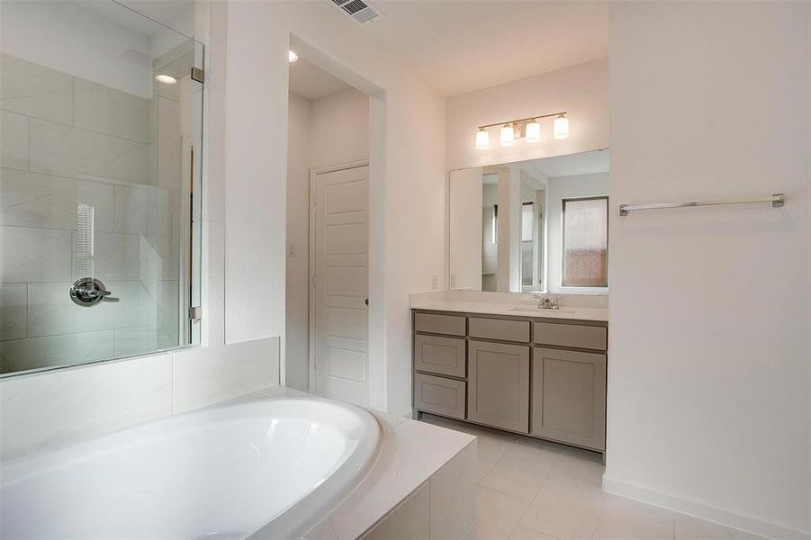 Furnished interior view inside a new home in Prairie Oaks, Oak Point (Image 4).