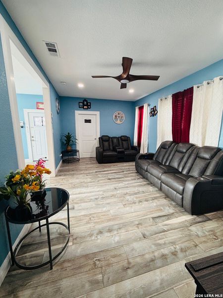 Furnished interior view inside a new home in , Schertz (Image 6).