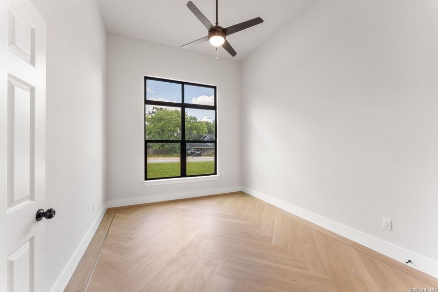Spacious, unfurnished interior of a new home in , Selma (Image 50).