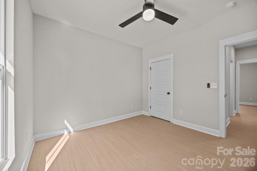 Spacious, unfurnished interior of a new home in , Lincolnton (Image 40).
