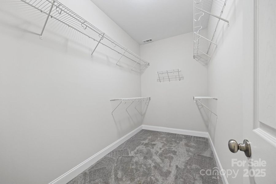 Image 29 of a home in .