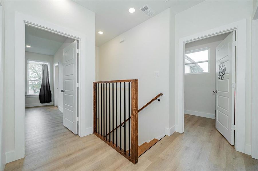 Spacious, unfurnished interior of a new home in , Gun Barrel City (Image 23).