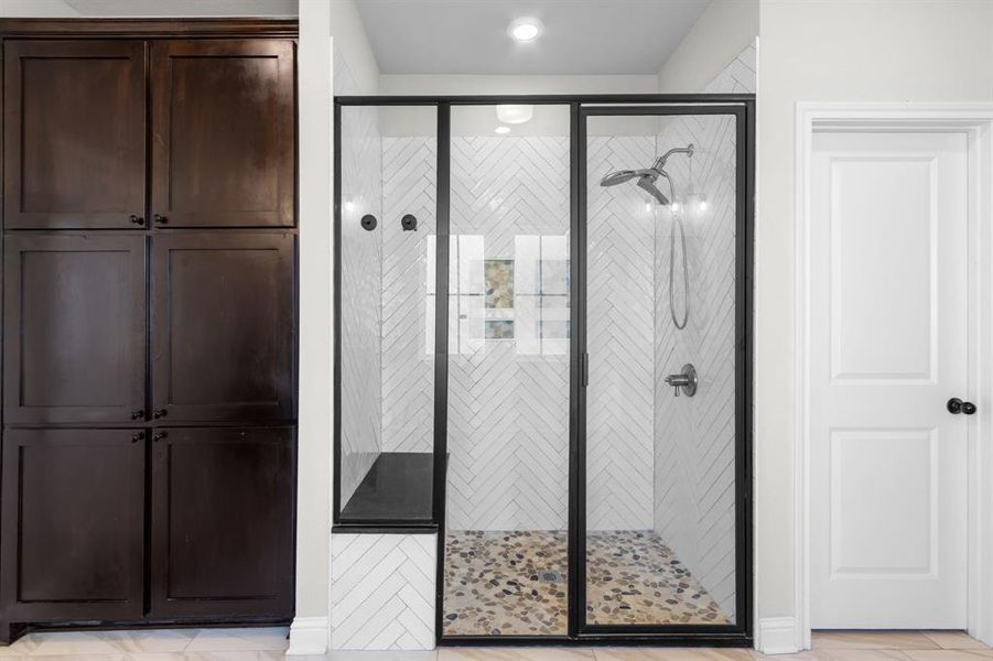 Furnished interior view inside a new home in , Robinson (Image 27). Furnished interior view inside a new home in , Robinson (Image 27).