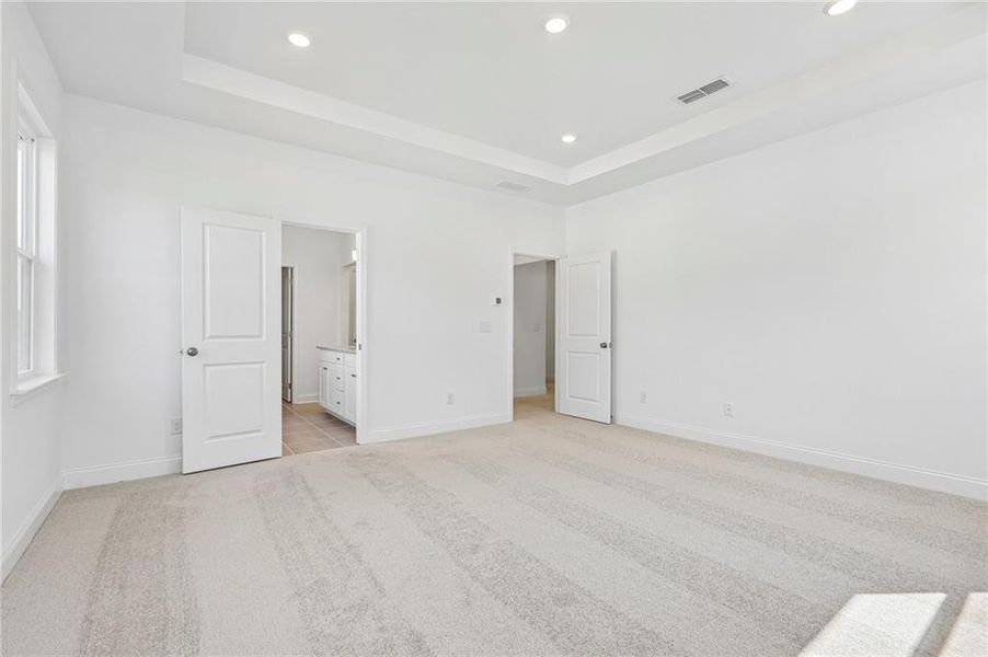 Spacious, unfurnished interior of a new home in Bennett Farm, Loganville (Image 38). Spacious, unfurnished interior of a new home in Bennett Farm, Loganville (Image 38).