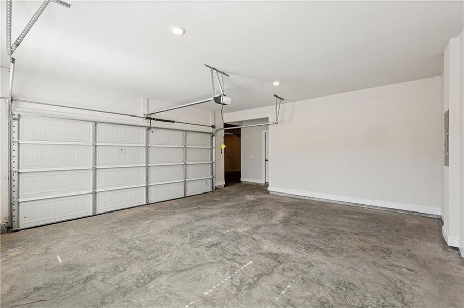 Spacious, unfurnished interior of a new home in River Pointe, Monroe (Image 28).