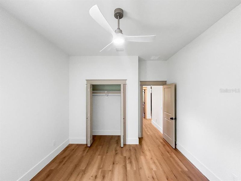 Spacious, unfurnished interior of a new home in , Gulfport (Image 13).