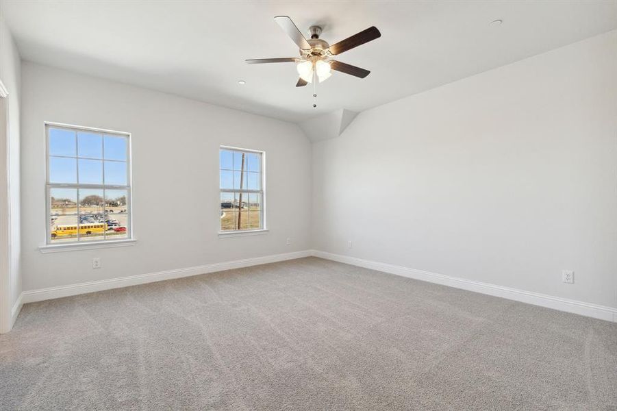 Spacious, unfurnished interior of a new home in , Watauga (Image 14).