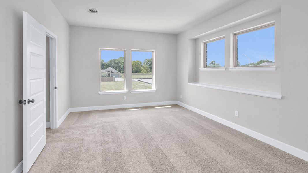 Spacious, unfurnished interior of a new home in Everly, Hockley (Image 18).