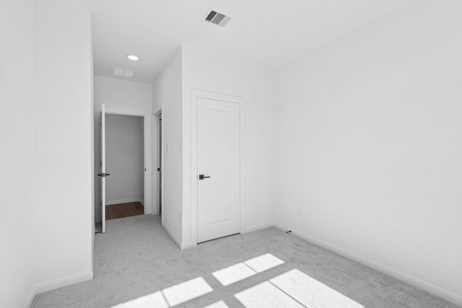 Spacious, unfurnished interior of a new home in Jubilee, Hockley (Image 28).