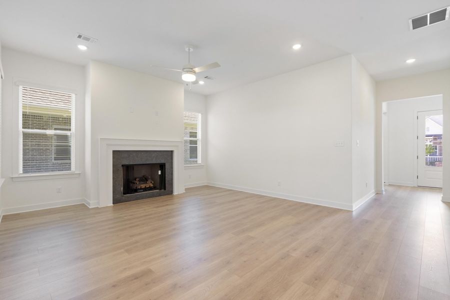 Spacious, unfurnished interior of a new home in Lockwood, Collierville (Image 18). Spacious, unfurnished interior of a new home in Lockwood, Collierville (Image 18).