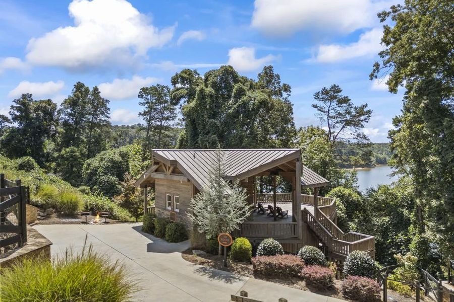 Image 45 of a home in The Cottages Of Lake Lanier.