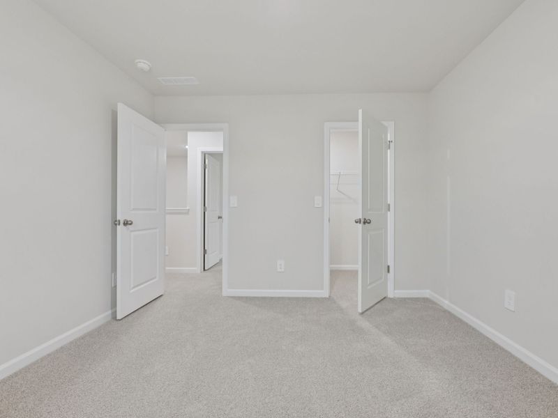 Spacious, unfurnished interior of a new home in Avalon Place - Signature Series, Durham (Image 21).