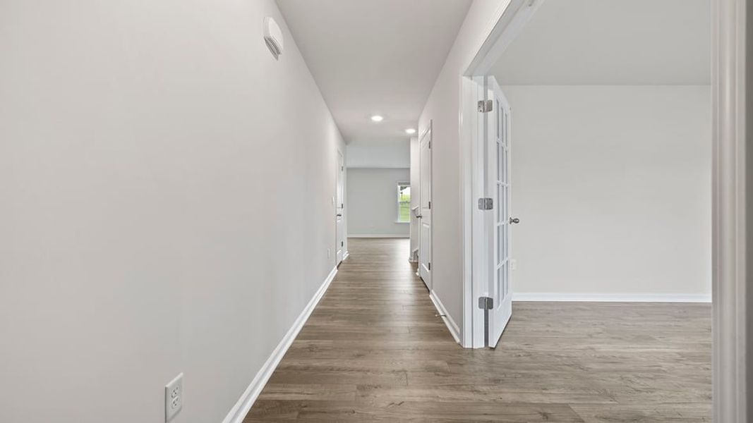 Spacious, unfurnished interior of a new home in Lakestone, Woodruff (Image 11).